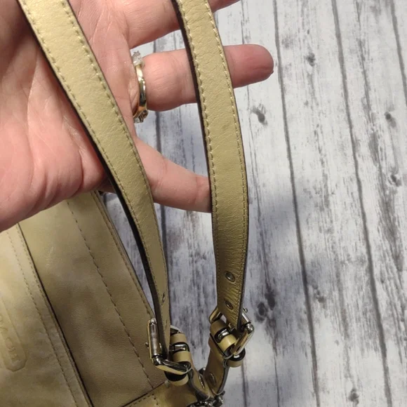 Coach Beige Leather Handbag - Picture 11 of 16